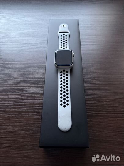 Часы apple watch 7, 45 mm Nike