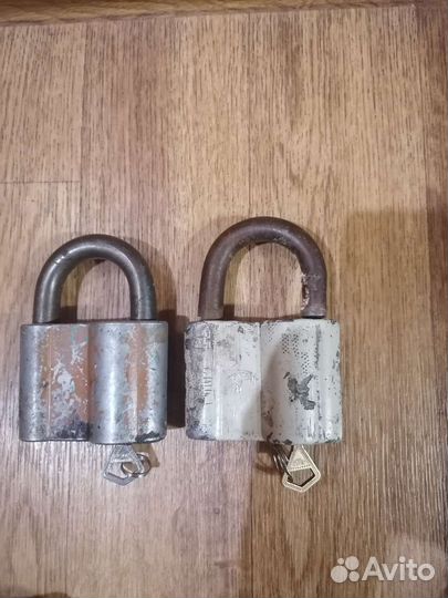 2 замка для гаража навесные
