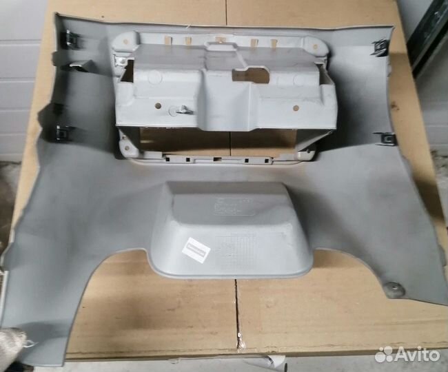 Центральная консоль магнитолы Skoda