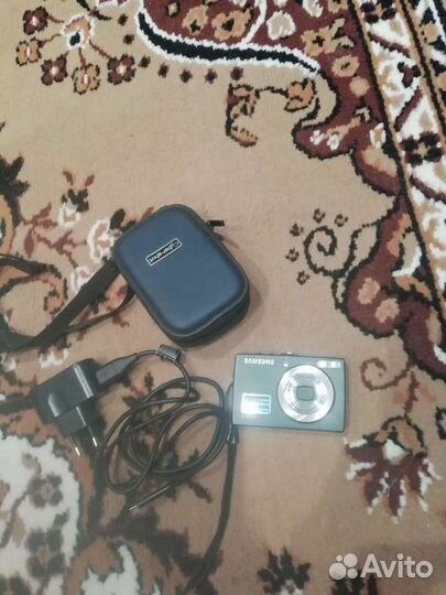 Компактный фотоаппарат