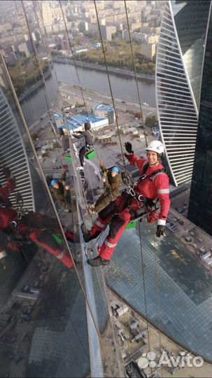 Мытье окон альпинисты,чистка снега с крыши