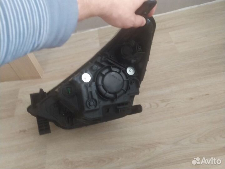 Hyundai solaris фара правая