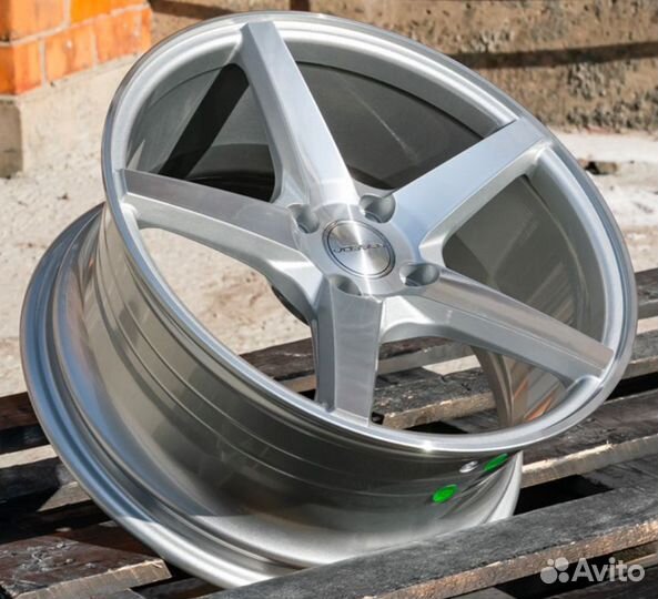 Vossen VPS-303 16x7.5 et35 4x100 Dia 73.1