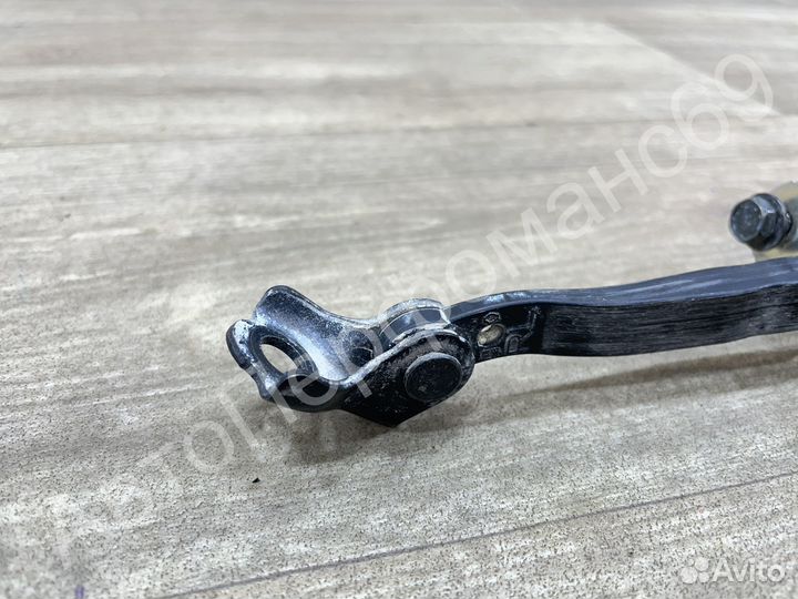 Ограничитель задней левой правой двери Almera G15