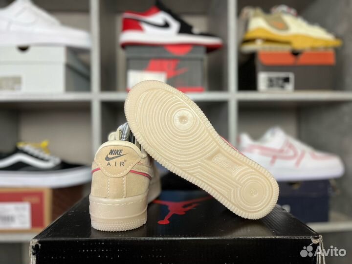 Кроссовки Nike Air Force 1