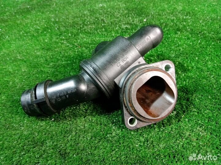 Корпус термостата Volkswagen Golf 5 BWA (2.0T)