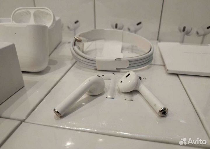 AirPods 2 топовая версия+чехол