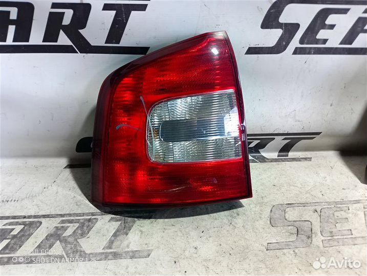 Фонарь задний левый Skoda Octavia A5 1.8 CDA 2011