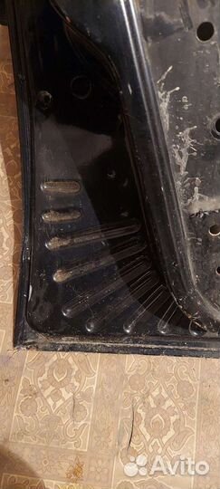 Дверь левая передняя priora