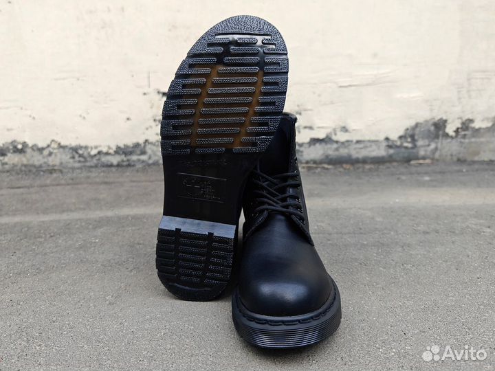 Ботинки Dr. Martens 1460 Mono Softy, 42-45 размеры