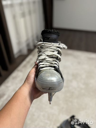 Взрослые вратарские коньки Bauer Vapor XIX SR