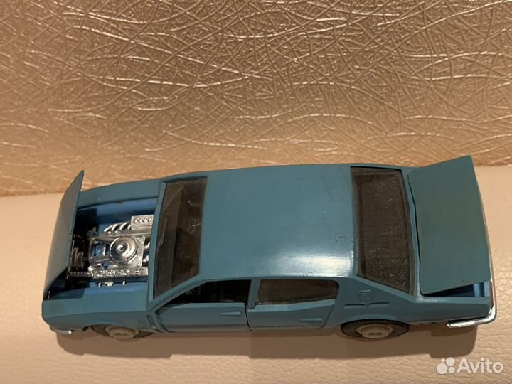 Модели Газ 24 из СССР, нива 2121 автолегенды 1:43