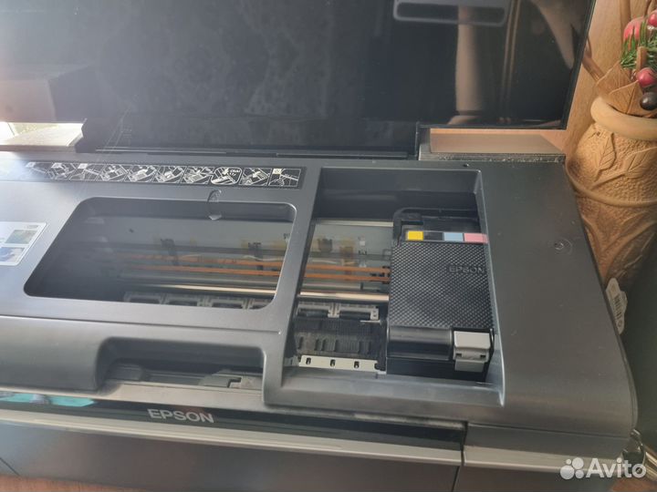 Цветной струйный принтер epson т50