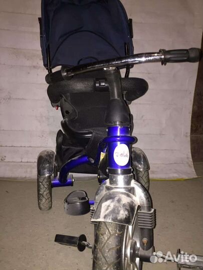 Трехколесный велосипед