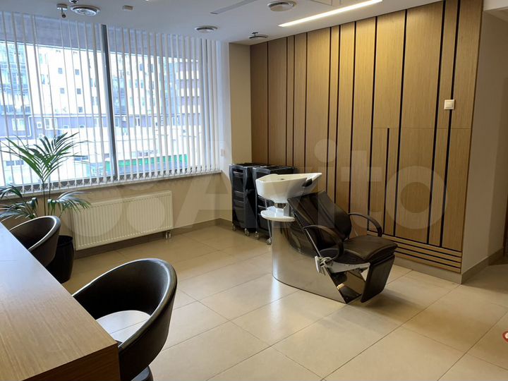 Парикмахерский зал 23 м²