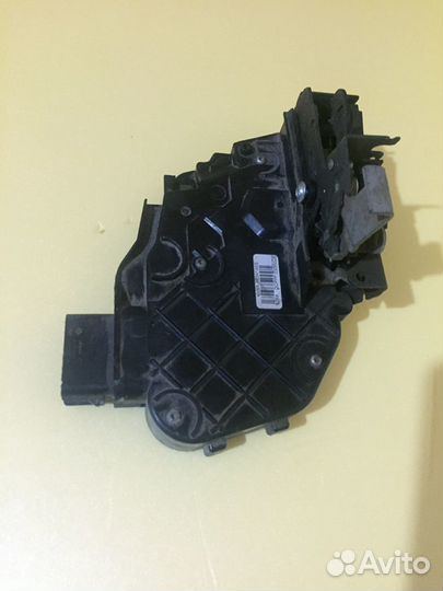 Замок задней левой двери ford focus форд фокус