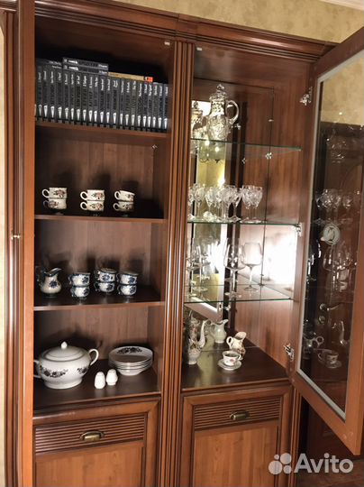 Буфеты и серванты