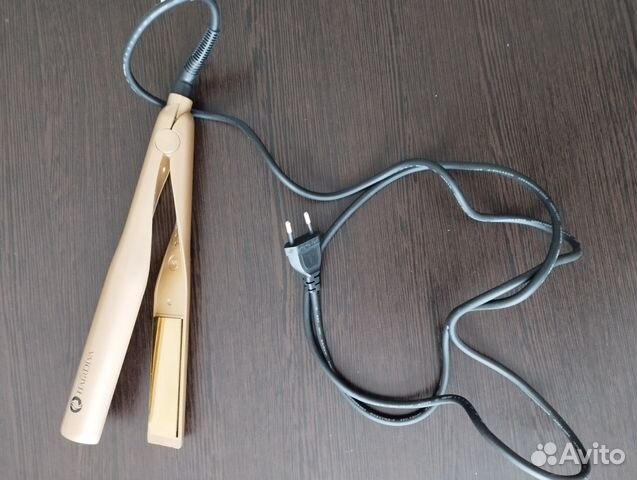 Выпрямитель для волос HairDiva