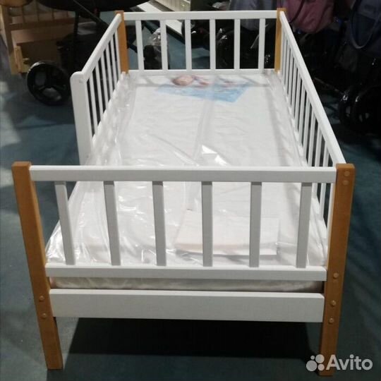Кроватка с бортиком для малыша берёза Лисенок