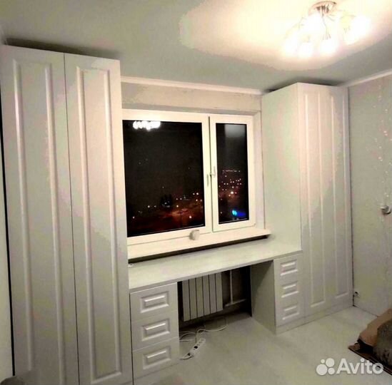 Рабочая зона у окна