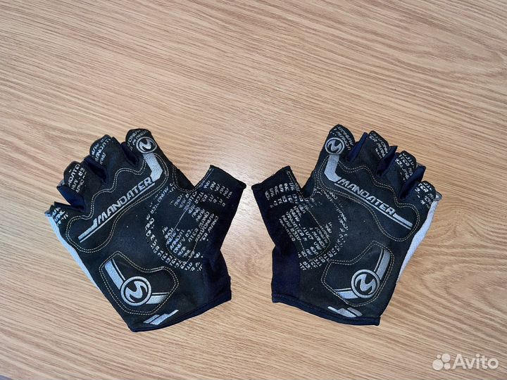 Велосипедные перчатки