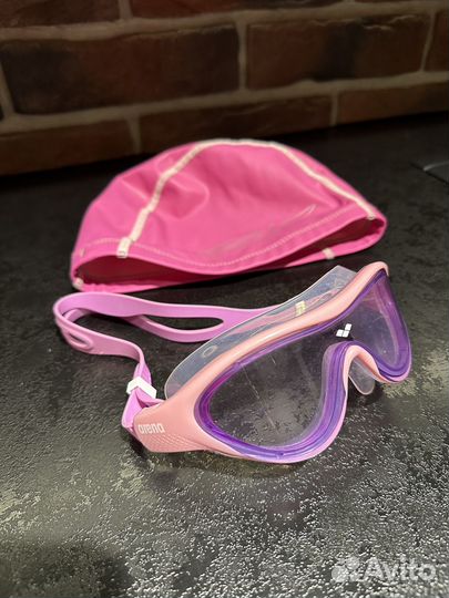 Очки Arena и шапка Speedo для плавания детская