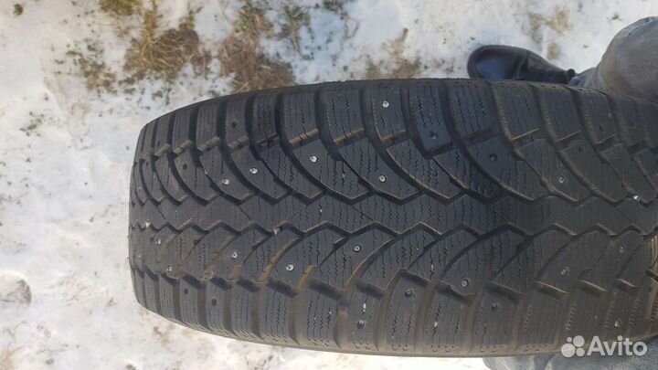 Formula Ice 215/60 R16 99T