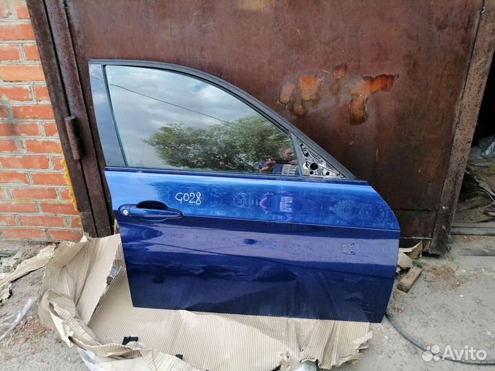 Передняя дверь BMW E90