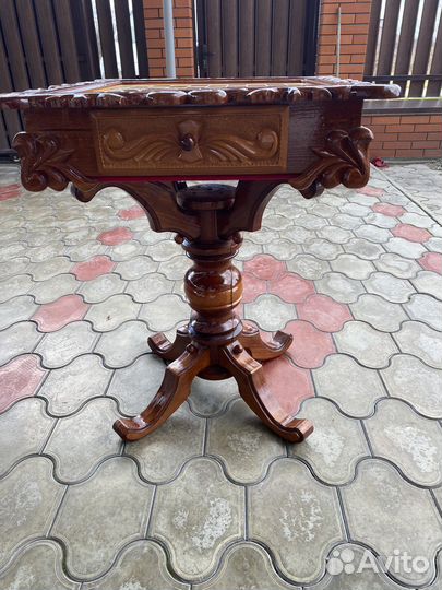 Шахматный стол