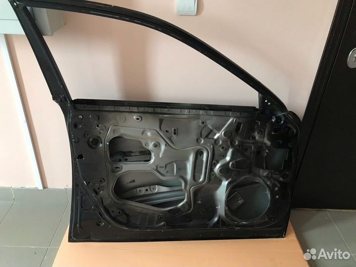 Дверь передняя левая Lexus IS 250/300(2013-16)