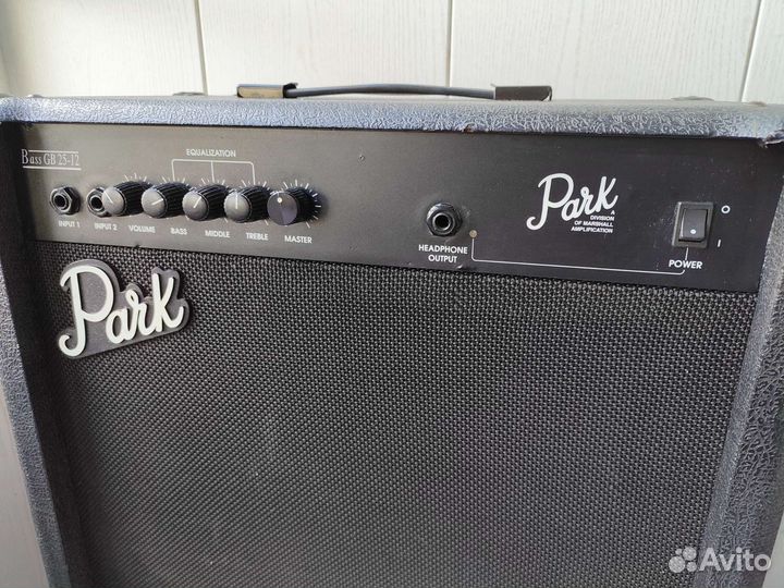 Басовый комбоусилитель Marshall Park 25вт (12
