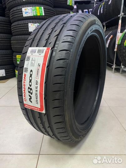 Roadstone N8000 225/45 R18 95Y