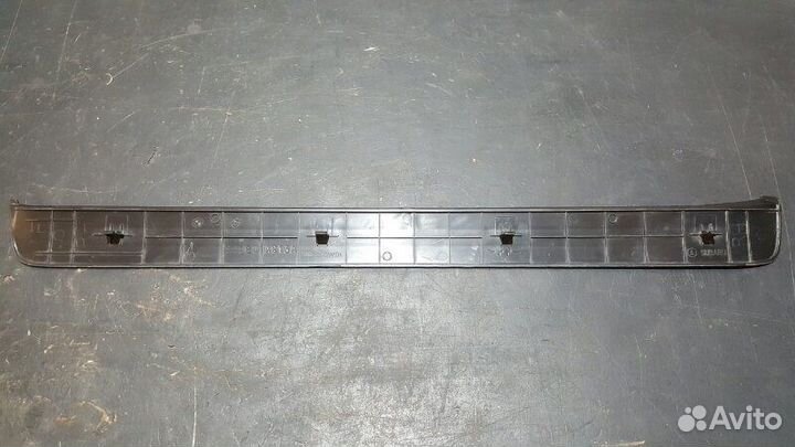 Накладка порога передняя правая Subaru Legacy Iv