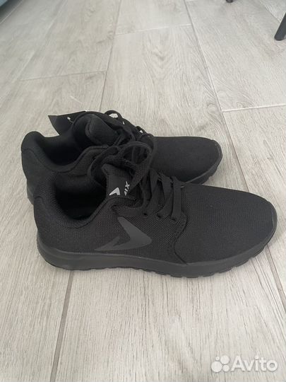 Кроссовки demix