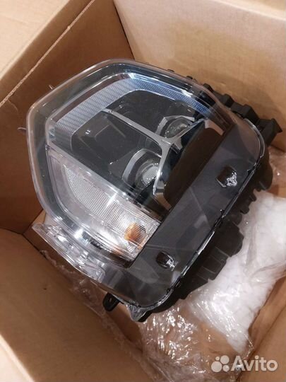 Фара LED Hyundai Santa Fe 4