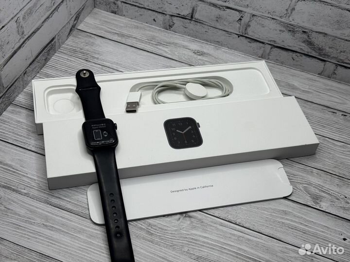 Часы apple watch se 40 mm 82 акб