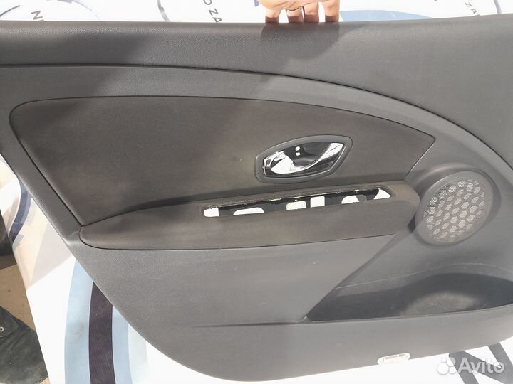 Карта водительской двери Renault Fluence