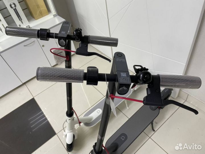 Электросамокат Xiaomi Mi Electric Scooter 1S