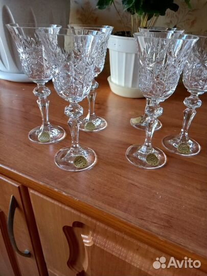 Хрустальные бокалы