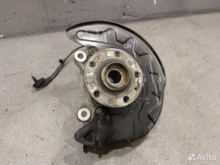 Левый поворотный кулак для 1.8 Skoda Octavia A7