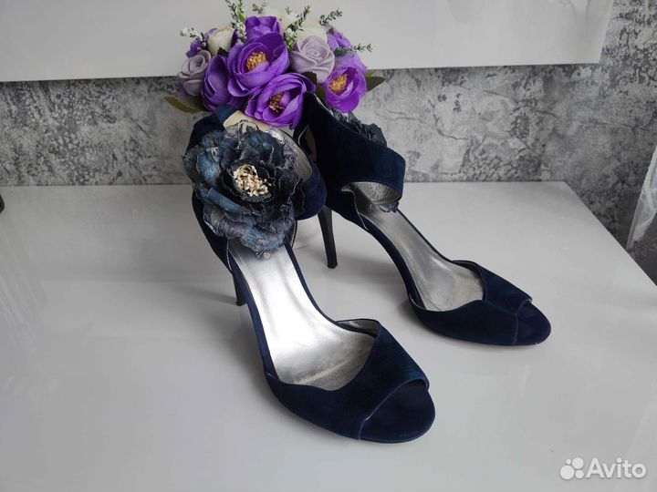 Нарядные женские туфли босоножки 38р