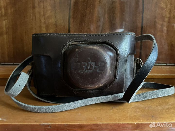 Фотоаппарат фэд-2 в бордовом корпусе