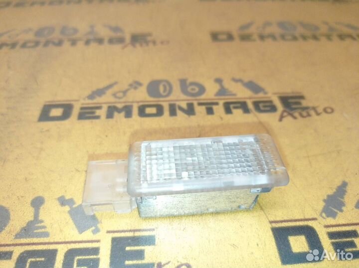 Плафон подсветки бардачка Volkswagen Passat B7 365
