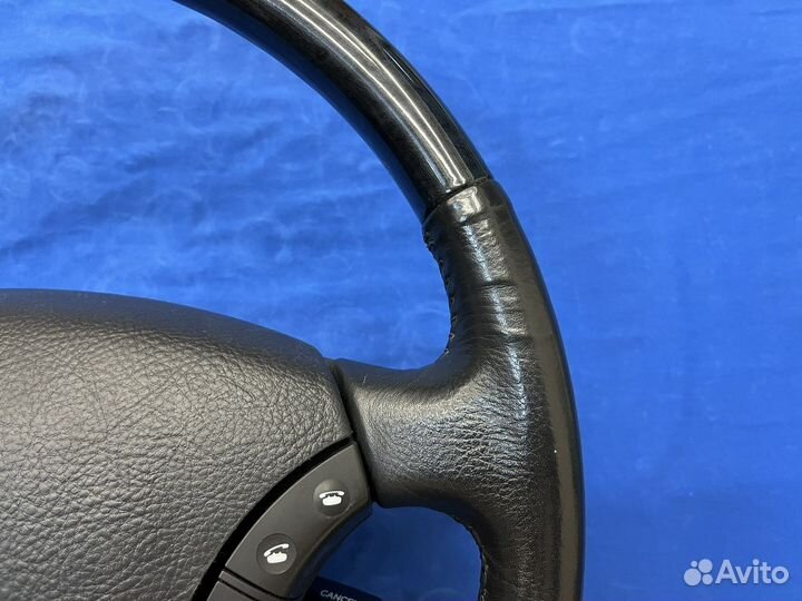 Оригинальный руль с косточкой Toyota Prado 120