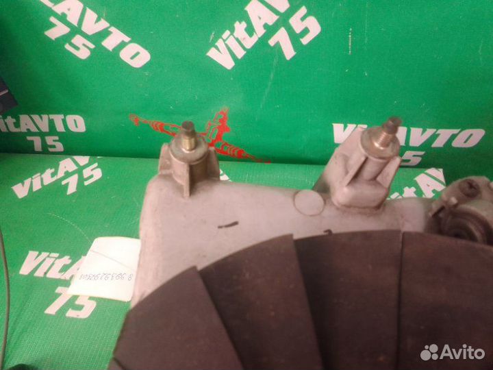 Фара правая Toyota Crown GS131 1GFE