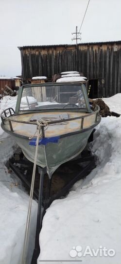 Лодка моторная