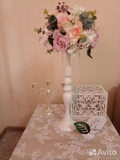 Цветы на стол молодоженов, стойки с цветами