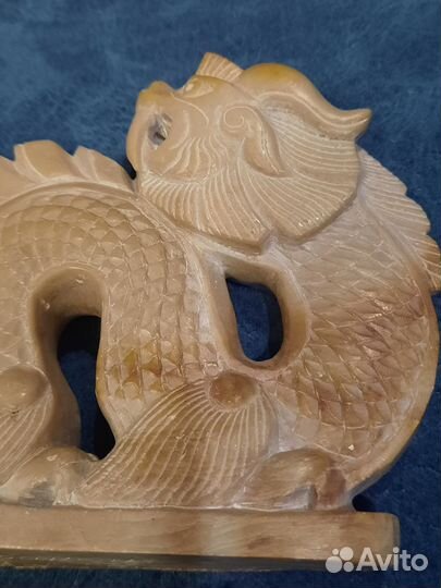 Дракон, резьба по камню