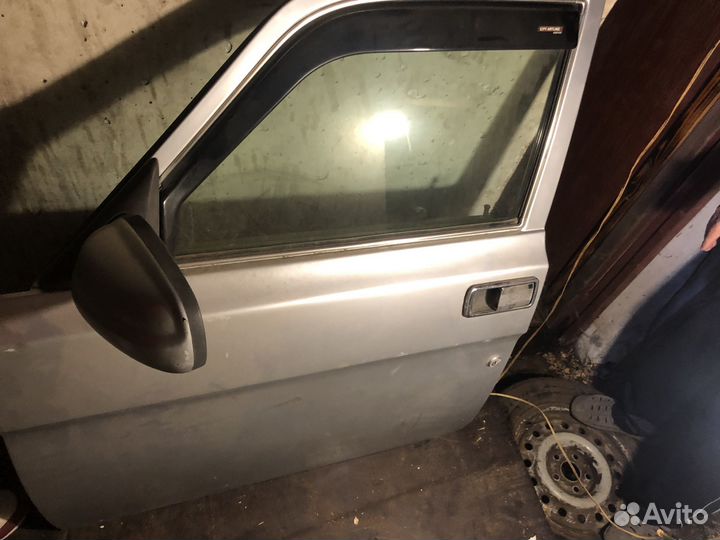 Двери на газ 31105