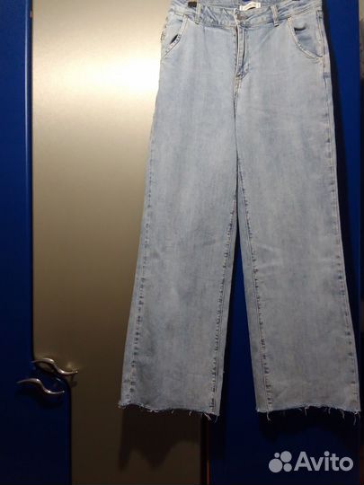 Женские джинсы